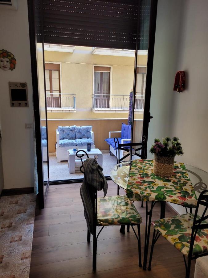 Apartamento La Dimora Di Enrico Catania Exterior foto