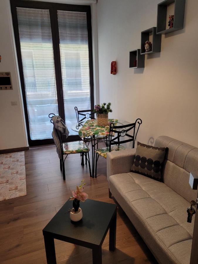 Apartamento La Dimora Di Enrico Catania Exterior foto